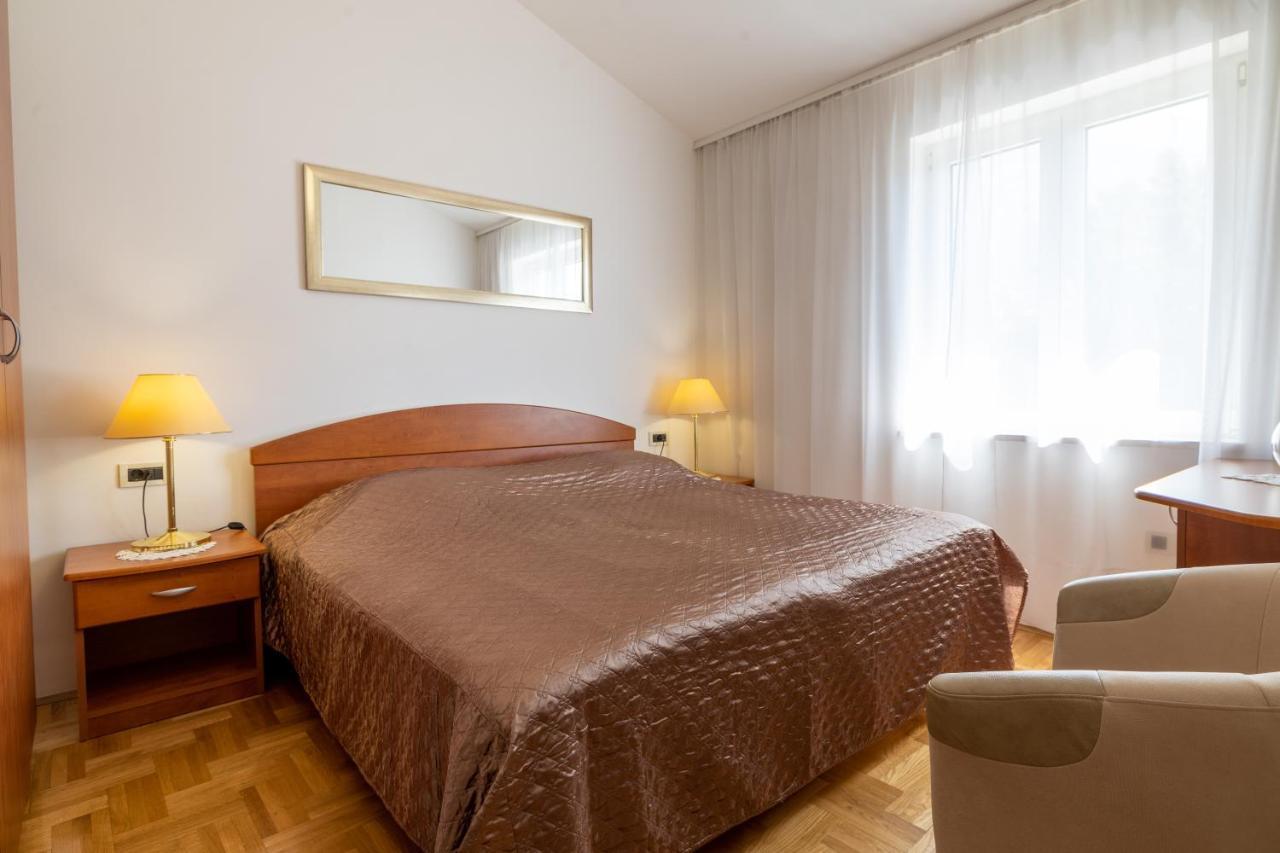 Apartments Antunovic Makarska Exterior foto